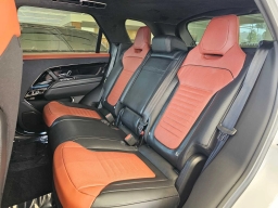 Land Rover Range Rover Sport SV P635 2026