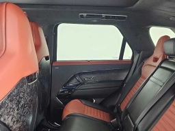 Land Rover Range Rover Sport SV P635 2026