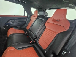 Land Rover Range Rover Sport SV P635 2026