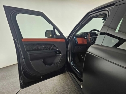 Land Rover Range Rover Sport SV P635 2026