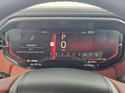 Land Rover Range Rover Sport SV P635 2026