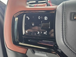 Land Rover Range Rover Sport SV P635 2026