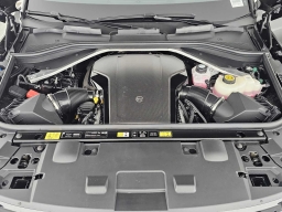 Land Rover Range Rover Sport SV P635 2026