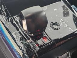 Land Rover Range Rover Sport SV P635 2026