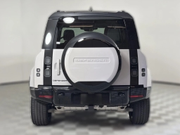 Land Rover Defender X-Dynamic SE 110 P400 2026