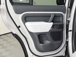 Land Rover Defender X-Dynamic SE 110 P400 2026