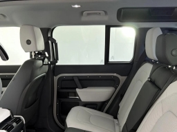 Land Rover Defender X-Dynamic SE 110 P400 2026