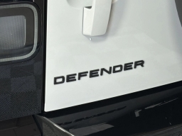 Land Rover Defender X-Dynamic SE 110 P400 2026