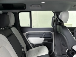 Land Rover Defender X-Dynamic SE 110 P400 2026