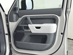 Land Rover Defender X-Dynamic SE 110 P400 2026