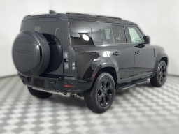 Land Rover Defender X-Dynamic SE 110 P400 2026