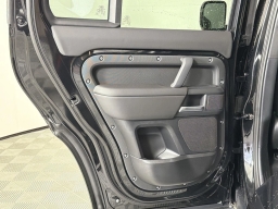 Land Rover Defender X-Dynamic SE 110 P400 2026