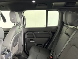 Land Rover Defender X-Dynamic SE 110 P400 2026