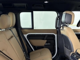 Land Rover Defender X-Dynamic SE 110 P400 2026