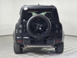 Land Rover Defender X-Dynamic SE 110 P400 2026