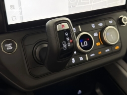 Land Rover Defender X-Dynamic SE 110 P400 2026