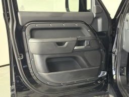 Land Rover Defender X-Dynamic SE 110 P400 2026