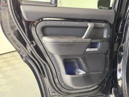 Land Rover Defender X-Dynamic SE 110 P400 2026