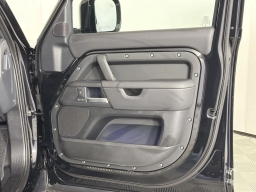 Land Rover Defender X-Dynamic SE 110 P400 2026