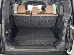 Land Rover Defender X-Dynamic SE 110 P400 2026