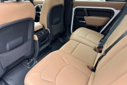 Land Rover Defender X-Dynamic SE 110 P400 2026