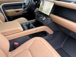 Land Rover Defender X-Dynamic SE 110 P400 2026