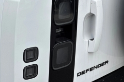 Land Rover Defender X-Dynamic SE 110 P400 2026