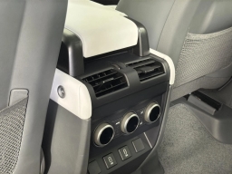 Land Rover Defender X-Dynamic SE 110 P400 2026