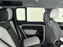 Land Rover Defender X-Dynamic SE 110 P400 2026