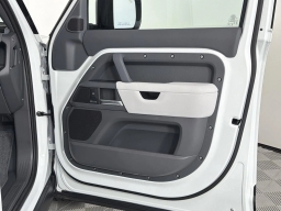 Land Rover Defender X-Dynamic SE 110 P400 2026