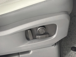 Land Rover Defender X-Dynamic SE 110 P400 2026