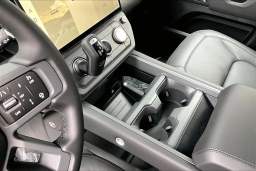 Land Rover Defender X-Dynamic SE 110 P400 2026