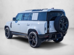 Land Rover Defender X-Dynamic SE 110 P400 2026