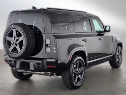 Land Rover Defender X-Dynamic SE 110 P400 2026