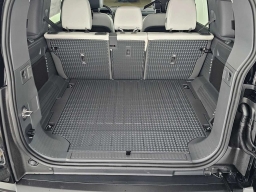 Land Rover Defender X-Dynamic SE 110 P400 2026