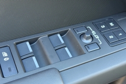 Land Rover Defender X-Dynamic SE 110 P400 2026