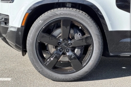 Land Rover Defender X-Dynamic SE 110 P400 2026