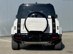 Land Rover Defender X-Dynamic SE 110 P400 2026