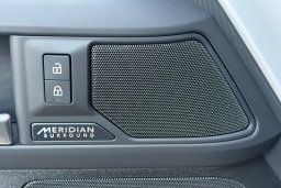 Land Rover Defender X-Dynamic SE 110 P400 2026