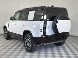 Land Rover Defender X-Dynamic SE 110 P400 2026