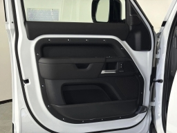 Land Rover Defender X-Dynamic SE 110 P400 2026