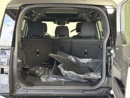 Land Rover Defender X-Dynamic SE 110 P400 2026