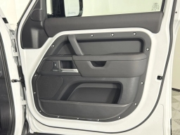 Land Rover Defender X-Dynamic SE 110 P400 2026