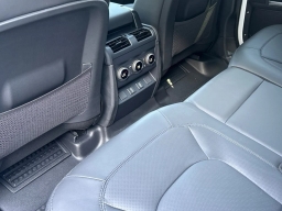 Land Rover Defender X-Dynamic SE 110 P400 2026