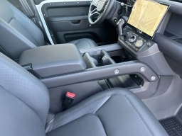 Land Rover Defender X-Dynamic SE 110 P400 2026