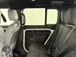 Land Rover Defender X-Dynamic SE 110 P400 2026