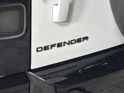 Land Rover Defender X-Dynamic SE 110 P400 2026