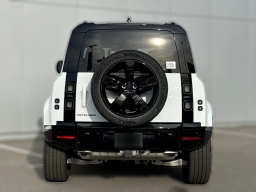 Land Rover Defender X-Dynamic SE 110 P400 2026