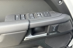 Land Rover Defender X-Dynamic SE 110 P400 2026