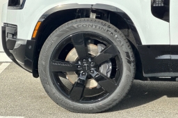 Land Rover Defender X-Dynamic SE 110 P400 2026